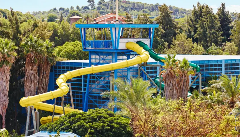 Todo sobre el tifón parque de atracciones: características y tiempos de espera