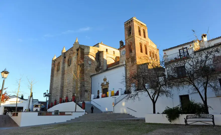 Qué ver en Cazalla de la Sierra para una escapada sin prisas