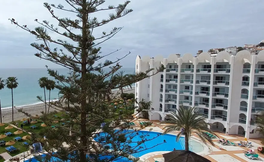 Ona Marinas de Nerja, ¿merece la pena dormir frente al mar?