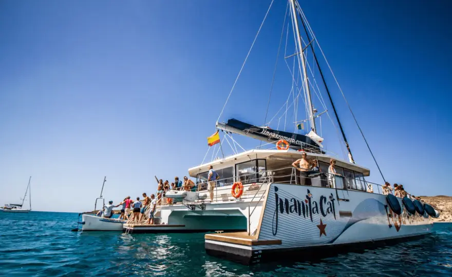 Ferry a La Graciosa desde Lanzarote - horarios y precios