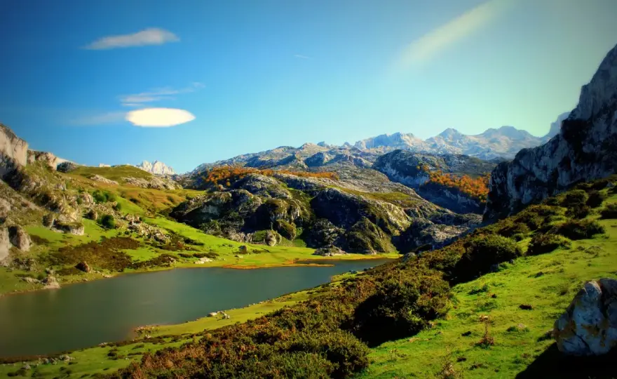 ¿Se puede subir en coche a los lagos de Covadonga? Acceso y restricciones